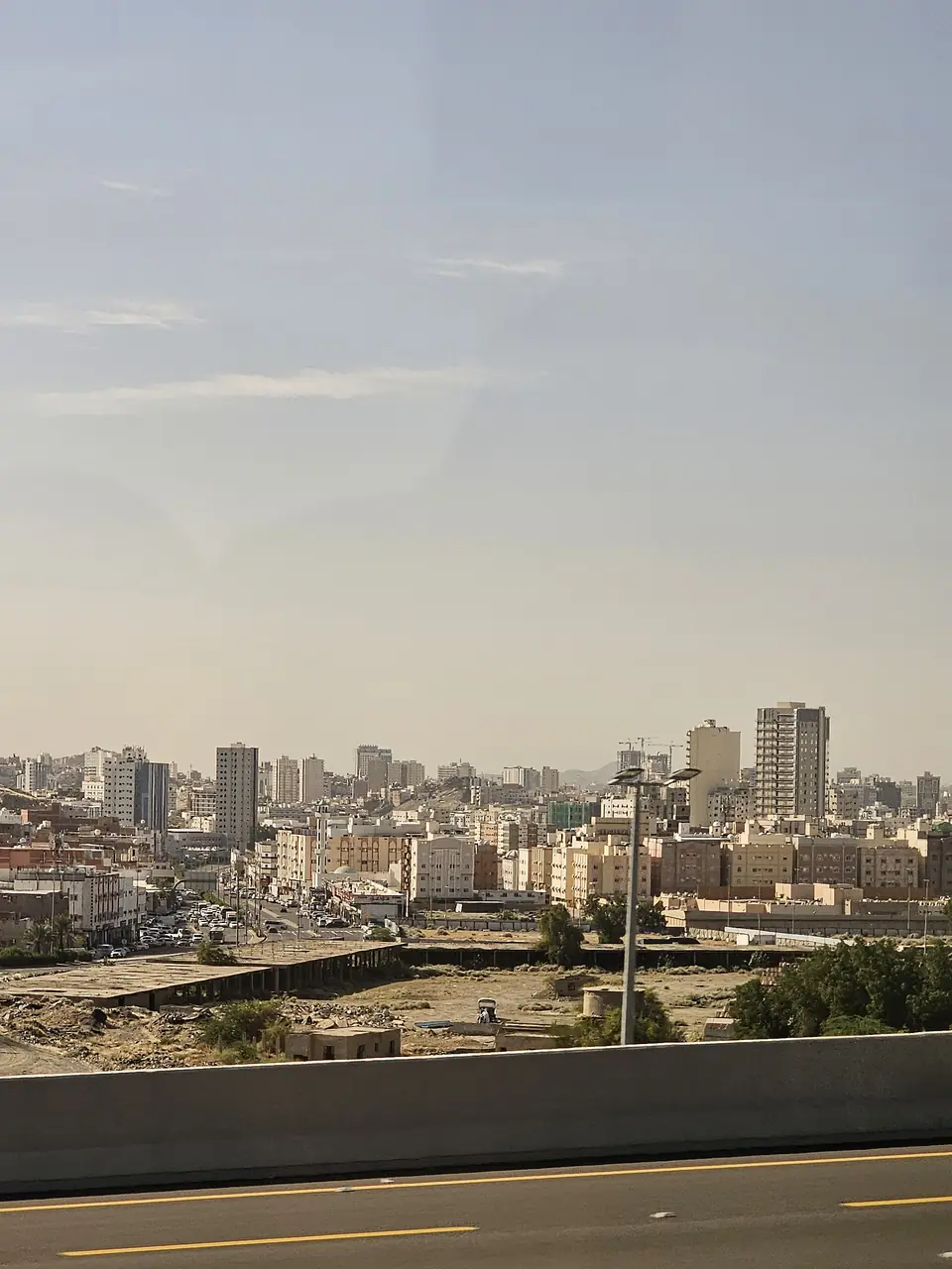 وادی میں بسا شہر